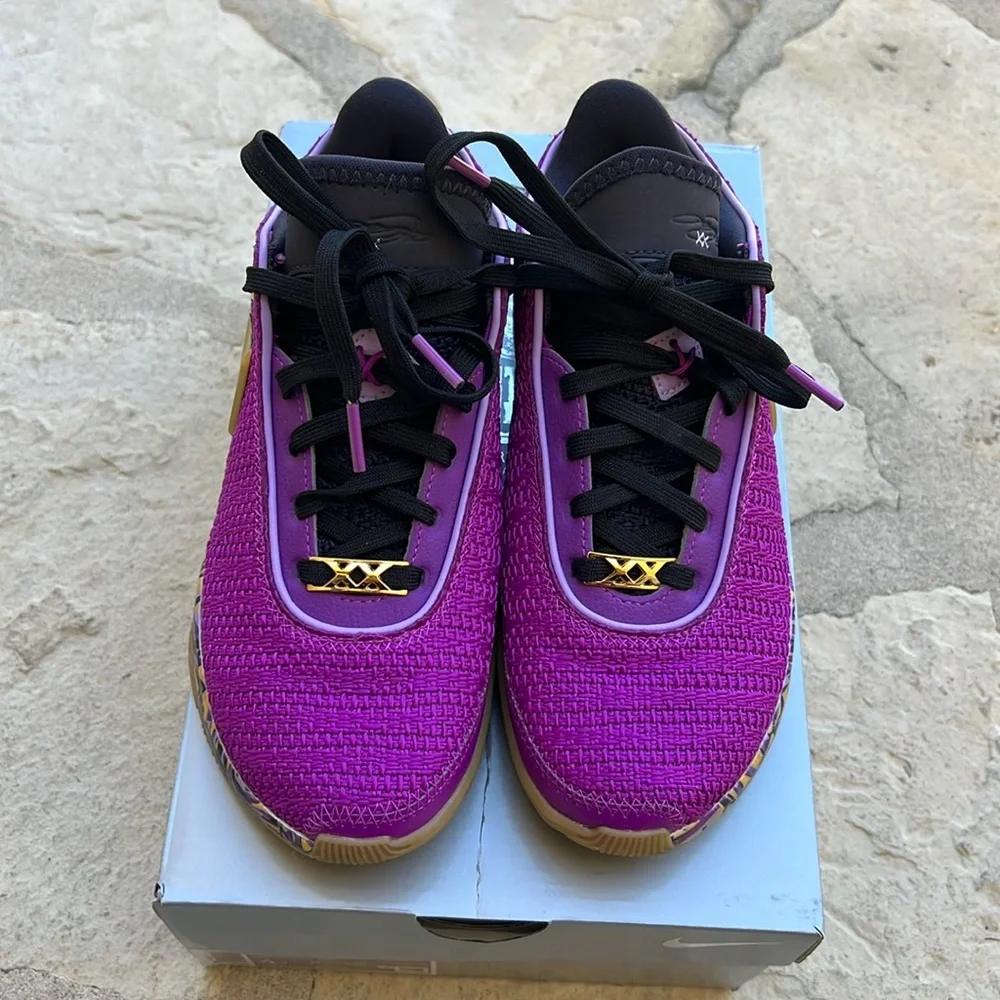 Nike LeBron XX SE (GS) Sneakers - Picture 1 of 6